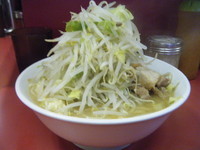 「ラーメン（ヤサイニンニク）700円」@ラーメン二郎 ひばりヶ丘駅前店の写真