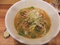 「元祖帆立白湯らぁめん（990円）」@旨美麺 築一の写真