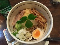 「山形水ラーメン＋ハイネケン」@Pour cafeの写真