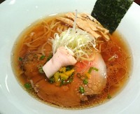 「虎徹そば～奥久慈しゃも・黒さつま鶏ver.～醬油 750円」@麺や 虎徹の写真