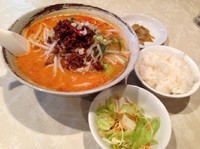 「昼の定食Ｆ 【四川担々麺（大盛り無料）】700円」@上海人家の写真