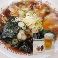 「青島ラーメン＋薬味ネギ増し＋小ビール」@青島食堂 秋葉原店の写真