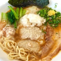 「ワンタン海老そば950円」@海老・特濃煮干そば まるはの写真