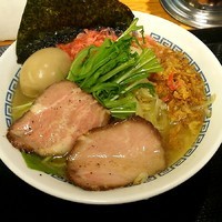 「玉ねぎと桜エビの塩そば＋味玉」@丸め 田無ファミリーランド店の写真