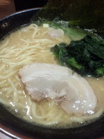 「醤油大盛り　麺カタ」@横浜家系ラーメン 壱角家 八重洲店の写真