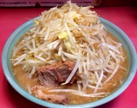 「ラーメン　大　８００円」@ラーメン二郎 歌舞伎町店の写真