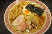 「らーめん＋ワンタン」@ラーメン大至の写真
