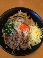 「【週末限定】粗挽きまぜめん」@景勝軒 伊勢崎総本店の写真