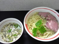 「「限定」アゴ細つけめん、大盛」@自家製麺SHINの写真