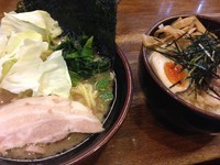 「醤油豚骨」@自家製麺 らあめん 寸八の写真