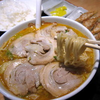 「スタミナラーメンセット 980円 + チャーシュー 200円」@天理スタミナラーメン 本店の写真