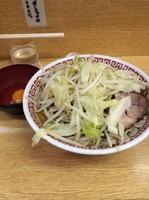 「小  700円   なまたまご  50円」@ラーメン二郎 環七新新代田店の写真