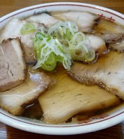 「しょうゆチャーシューメン」@ラーメンうめ八の写真