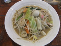 「豚煮干ちゃんぽん（850円）」@チャランポの写真