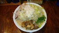 「ラーメン(少200g)￥702」@ガツ盛りラーメン バンブル 西浦和店の写真