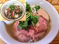 「煮干しそば 濃い目 730円 ＋ いわし丼 360円」@中華そば よしかわの写真