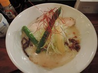 「濃熟鶏白湯塩ラーメン」@ラーメン とりたまの写真