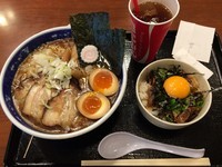 「せたが屋らーめん(大)+Ｃセット￥1,130+300」@せたが屋 東京ドームシティ店の写真