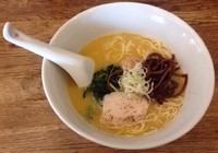 「博多水炊きらーめん」@麺屋すみすの写真