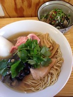 「煮干ししじみそば  いわし丼」@中華そば よしかわの写真