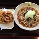 冷やしぶっかけ(300円)と、ゲソかき揚げ(190円)