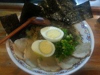 「千年ラーメン＋替え玉 700円+50円」@千年ラーメンの写真