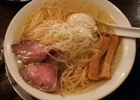 「稲庭塩そば＋地養卵の味玉　700＋100円」@立ち呑み居酒屋 金町製麺の写真
