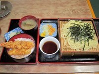 「中華ざる（醤油）と天丼　850円（ランチ）」@辰巳庵の写真