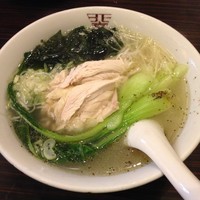 「鶏絲湯麺（￥850）」@北京亭の写真