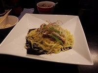 「汁なし黒担担麺」@金蠍の写真