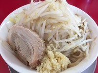 「ラーメン中＋ニンニク＋ヤサイ＋課長」@ジャンクガレッジ 東大宮店の写真
