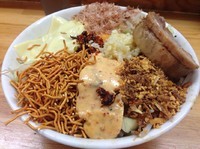 「まぜそば 中」@ハイマウントの写真