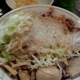 まぜそば(大盛)+野菜普通、油とニンニクマシマシ