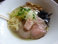 「あさり出汁地鶏そば塩（750円）」@麺や 虎徹の写真