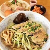 「胡麻ダレ冷やし棒々鶏Ｓ1500円他」@MENYA 食い味の道有楽の写真