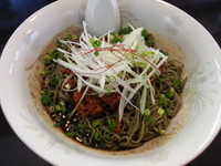 「【4月限定？】黒担々麺（汁なし）800円」@らーめん 竜屋の写真