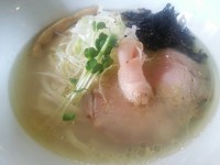 「あさり出汁地鶏そば（塩、手もみ麺）750円」@麺や 虎徹の写真