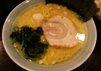 「らーめん醤油＋大ライス　630＋150円」@横浜家系ラーメン じゃん家の写真