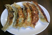 「餃子」@手打ちラーメン ピッコロの写真