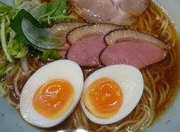 「にほんいち醤油そば （大盛り無料）」@麺巧 潮の写真