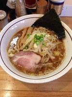 「魚介豚骨」@麺屋 万年青の写真