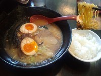 「醤油のり玉ラーメン小ライス700円」@麺や 風まかせの写真