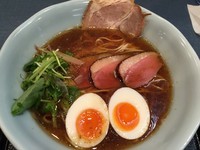 「にほんいち醤油そば」@麺巧 潮の写真