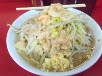 「小ラーメン（にんにく・あぶら）」@ラーメン二郎 茨城守谷店の写真