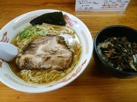 「【Aランチセット(醤油ラーメン+ミニチャーシュー丼)850円」@地鶏らーめん花道の写真