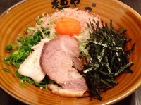 「まぜそば　200g　700円」@麺や でこの写真