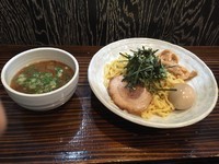 「味玉入りつけ麺(900円)+小ライス(100円)」@麺や幸村 小田急相模原店の写真