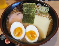 「梅吉らーめん＋ゆで卵(￥680＋￥100)」@らーめん梅吉の写真