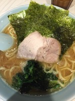 「ラーメン 中」@横浜家系らーめん 武虎家 綱島店の写真