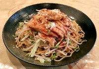 「よだれ鶏のピリ辛まぜそば \900」@逸品坊の写真